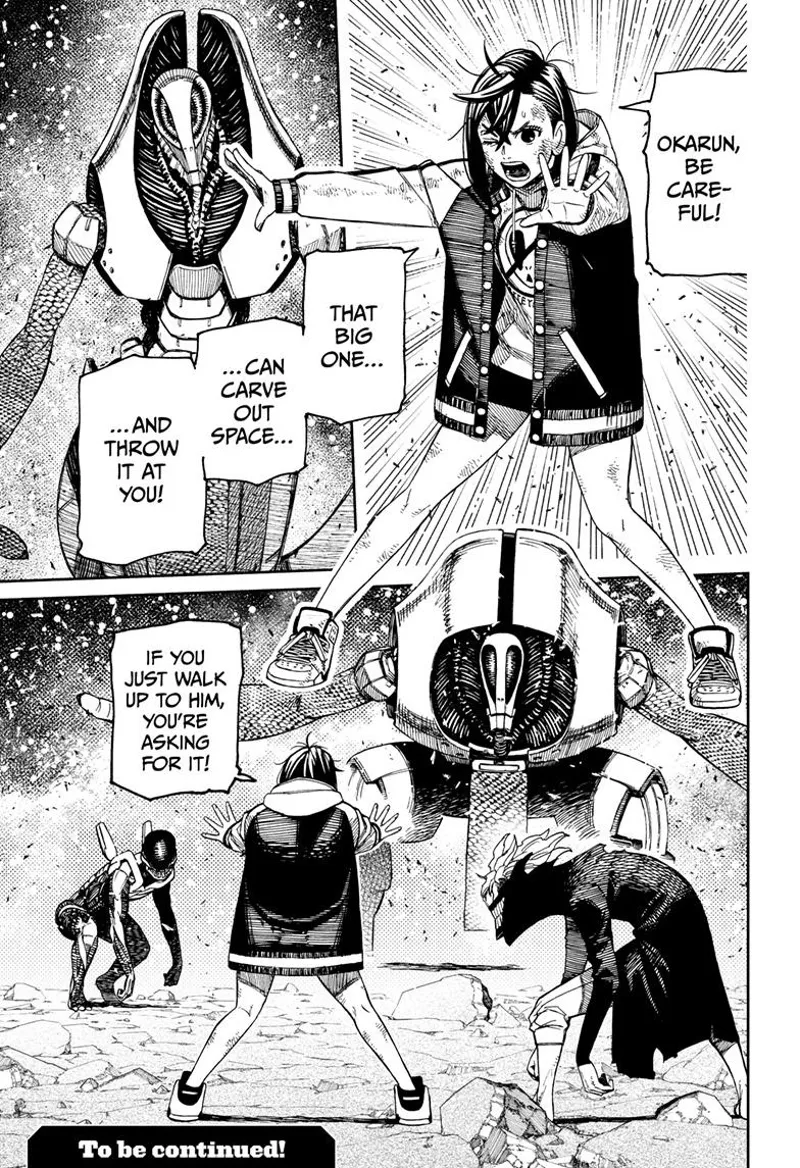 Momo backs cursed Okarun up and warns him of the alien leader's techniques.