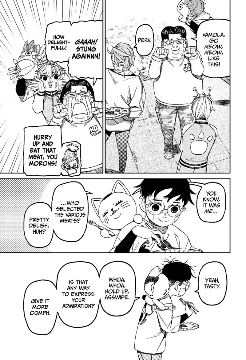 Aira calls Kinta a perv, and he cries. Okarun eats while Turbo Granny clings behind him.