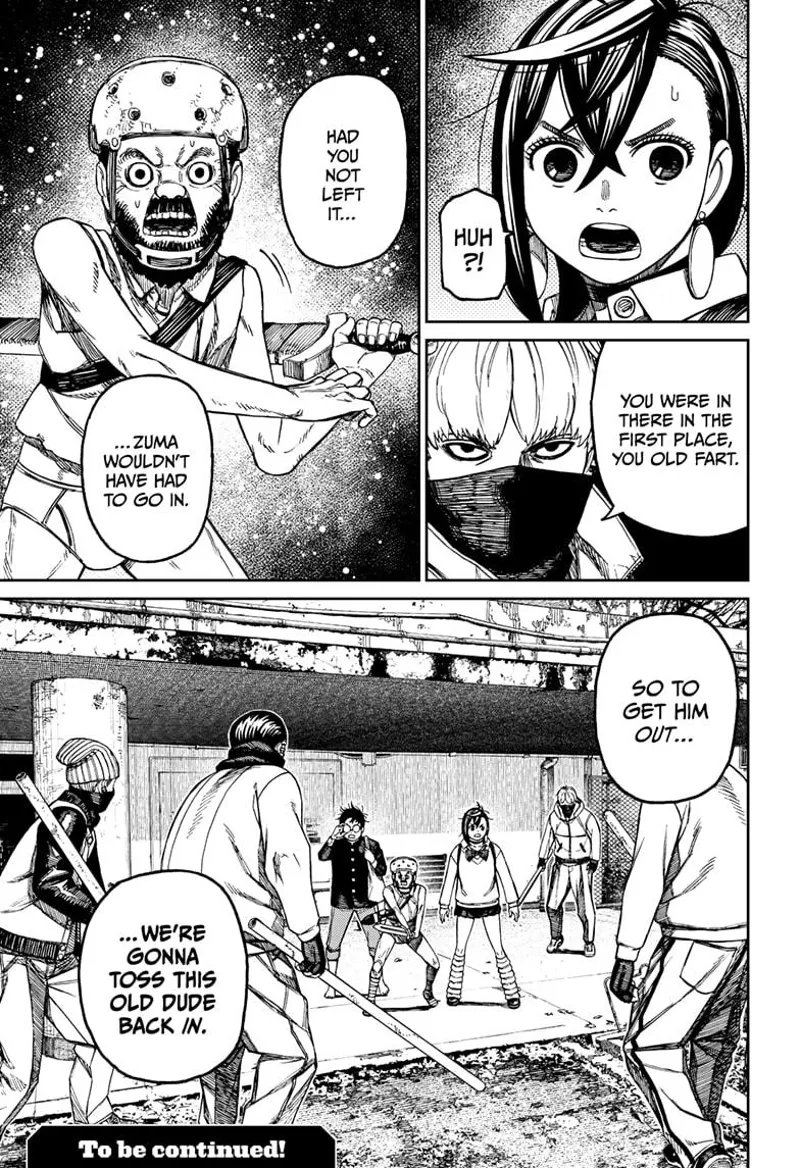 The thugs surround Momo and Okarun, and they want to throw the old man inside the diorama.