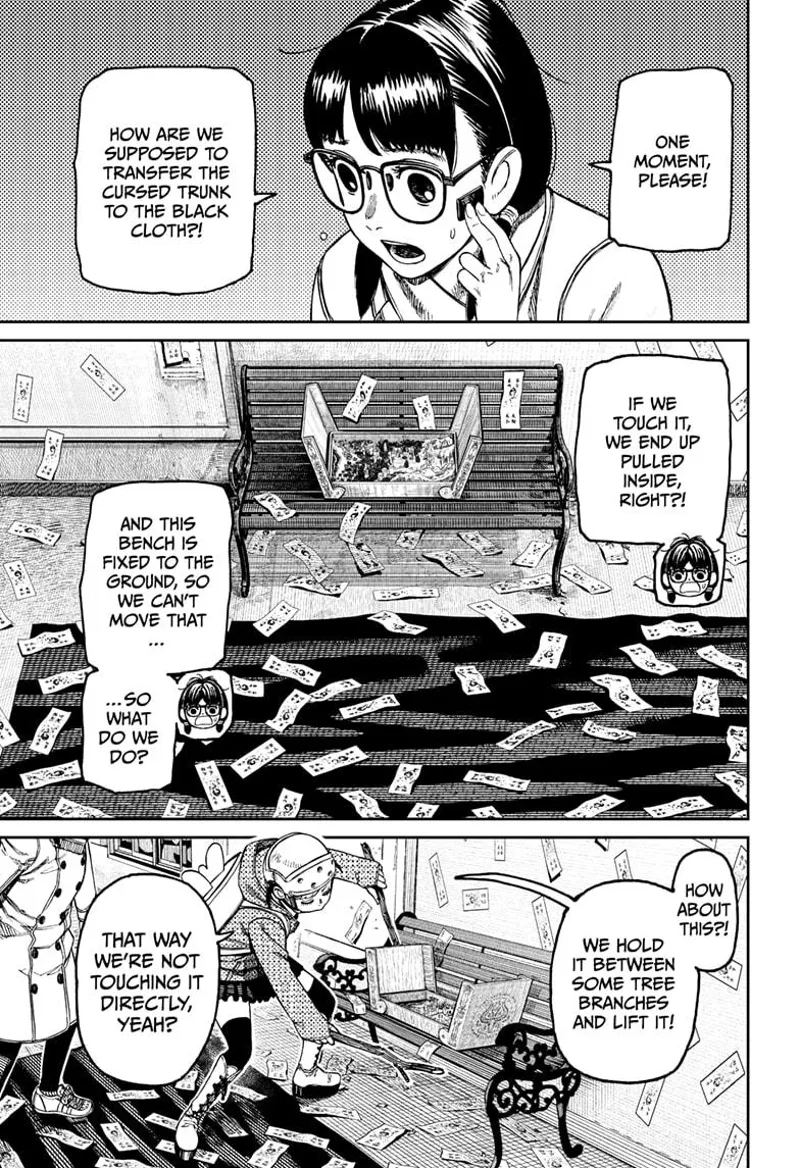 Rin asks Turbo Granny how to transfer the diorama trunk to the black cloth without touching it. They plan to use a stick.