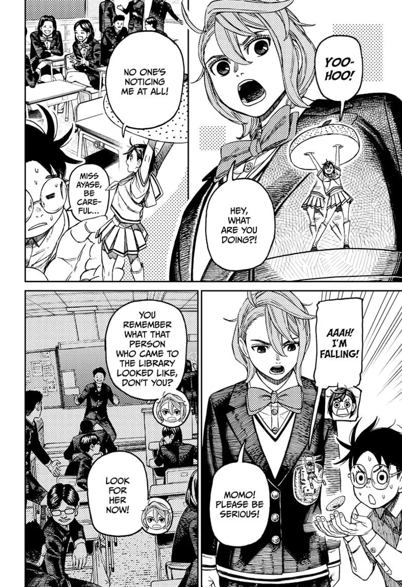 Tiny Momo suddenly appears from Aira's pocket. Aira and Okarun are nervous, but nobody notices her.