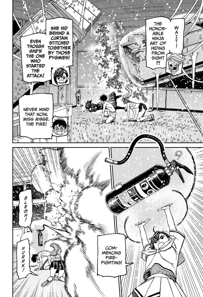 Yokai Aira and Okarun are shocked! Tiny Momo attacks the student who is controlling the pygmies with a fire extinguisher.