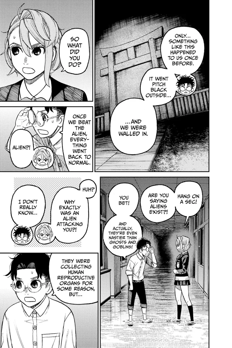 Okarun recalls they were previously walled in by an alien attack. Aira asks more about it.