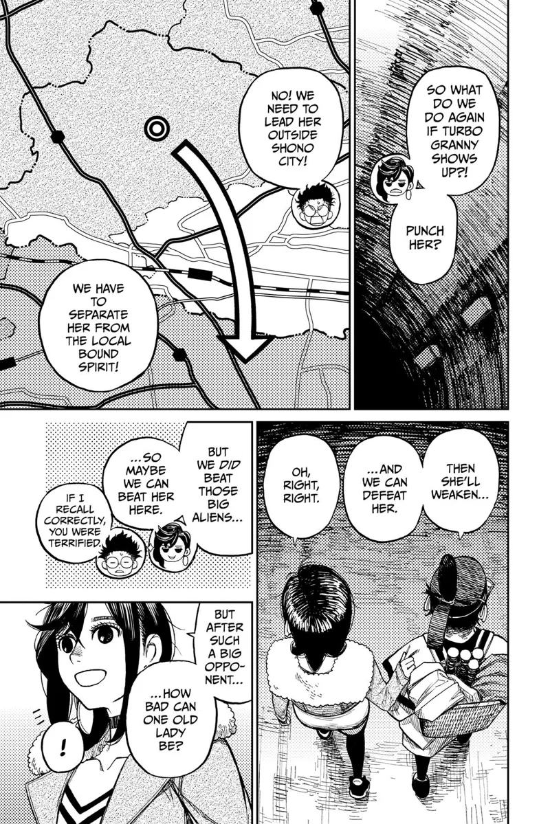 Momo and Okarun walk inside the dark tunnel. Okarun says they should lead Turbo Granny outside the city to weaken her.