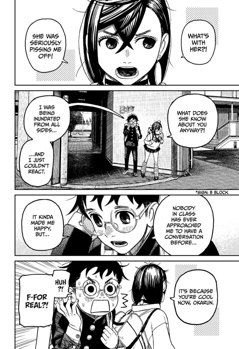 Momo and Okarun walk to a corner. They talk about what happened earlier. Momo says he is now famous.