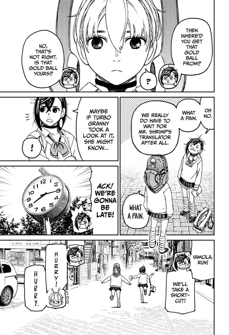 Momo and Vamola start running so they won't be late to school. She thinks Turbo Granny can analyze the ball.