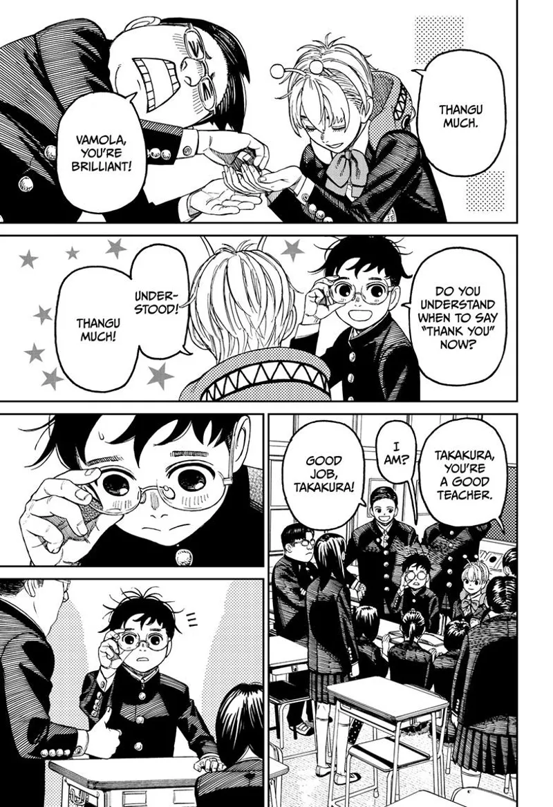 Vamola thanks Kinta for giving her something. Momo notices something.