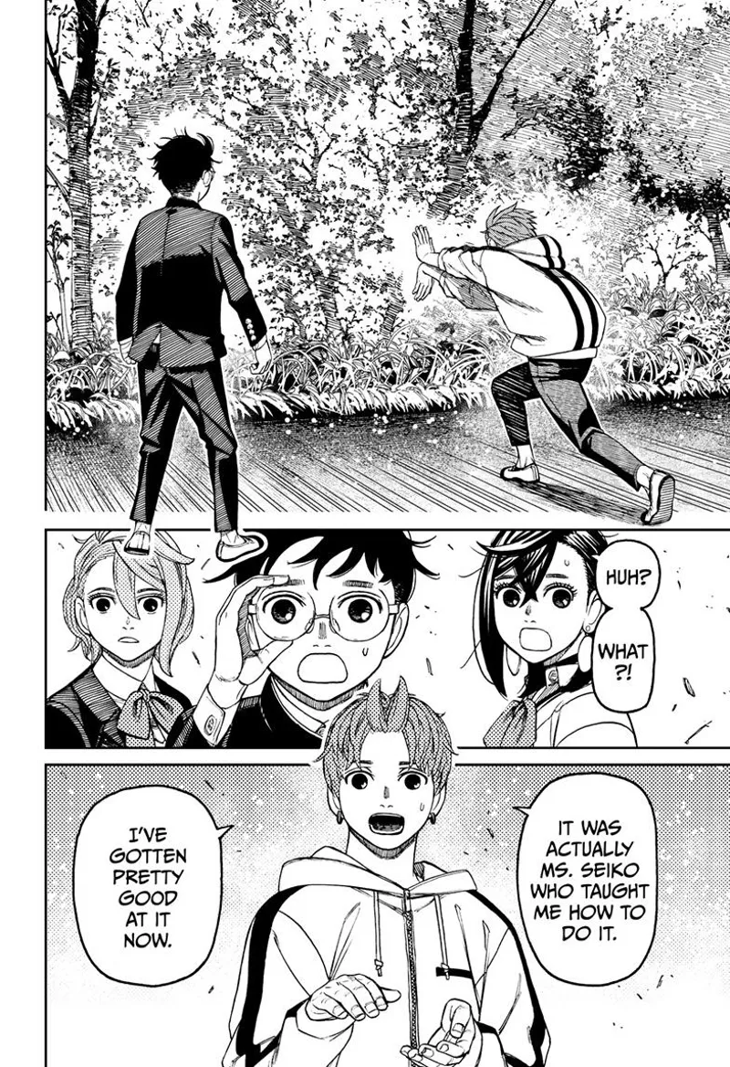 Jiji makes a "Kamehameha," and the trees shake. Momo, Okarun, and Aira are surprised.