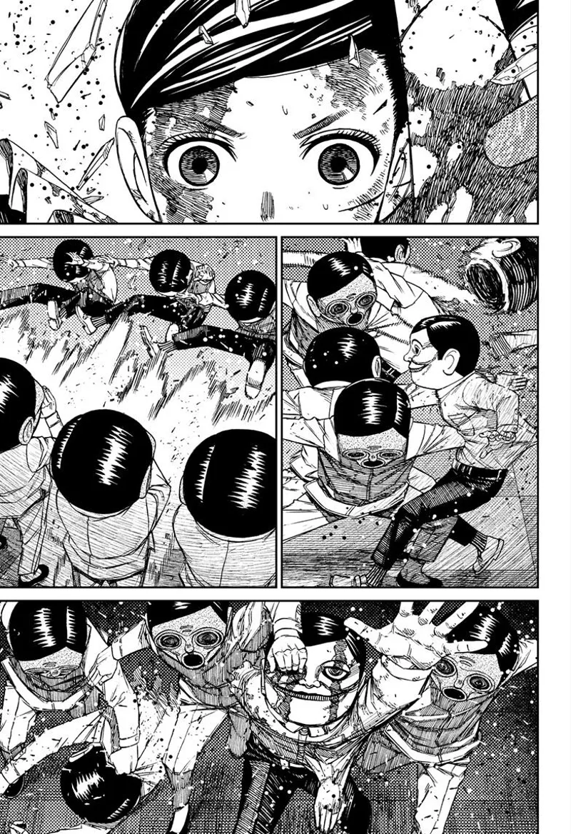 Momo looks below and sees the Serpoians getting defeated by the clones.