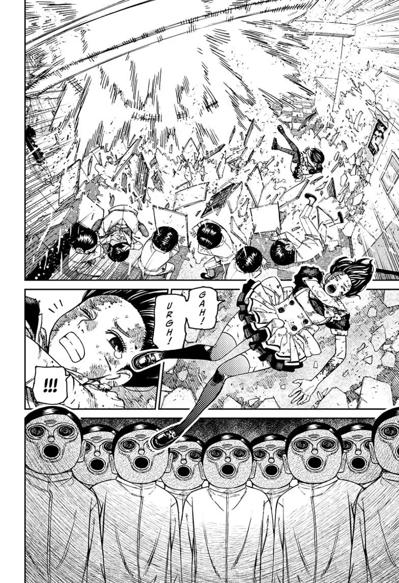 The ceiling broke as Momo fell to the floor. The enemy clones watch.