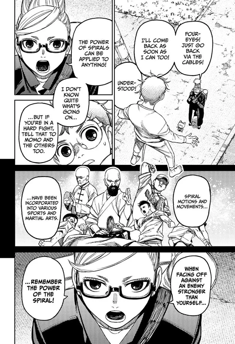 Grandma tells Okarun to return to Momo and the others and tells them to use the power of spirals.