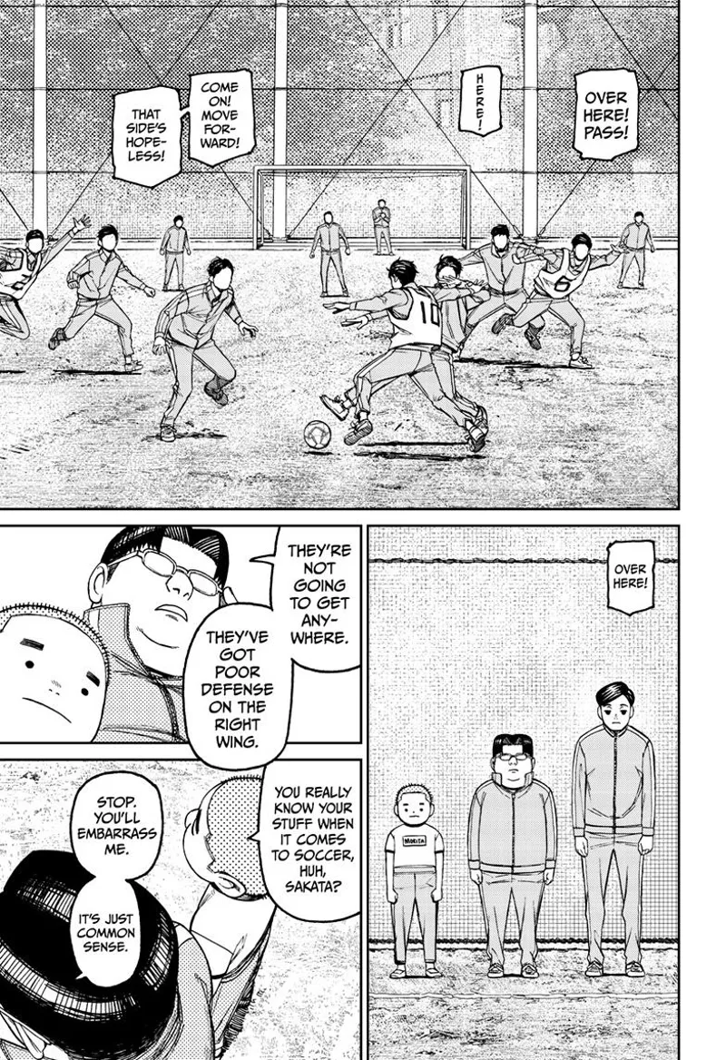 Kinta watches a soccer match and analyzes the other team's poor defense.